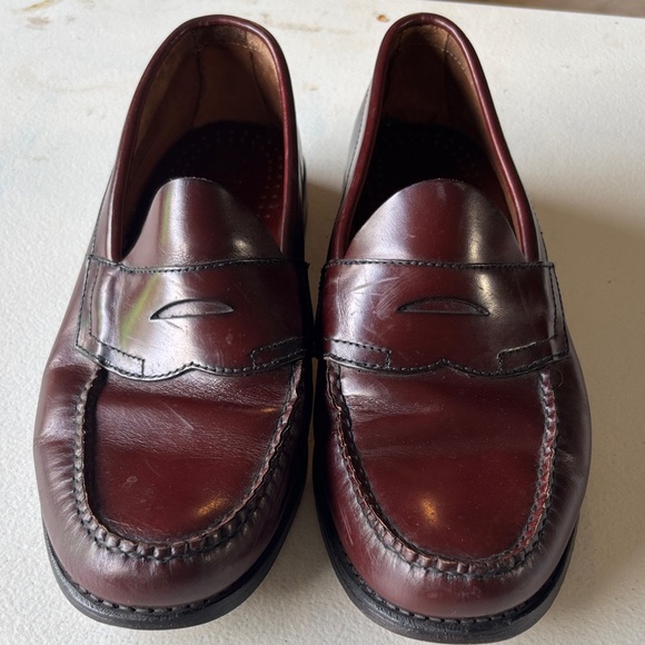 Classic Bass Brown Loafers - Picture 1 of 5